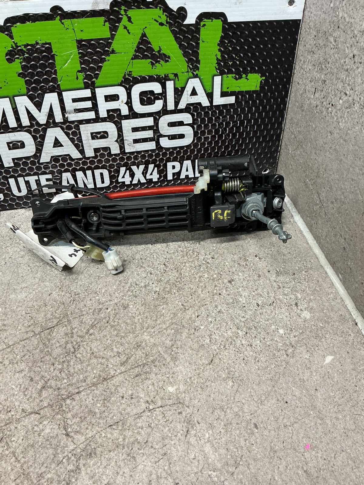 2010 Suzuki SX4 8W078- Right Front Door Exterior Handle- (TAG14746)