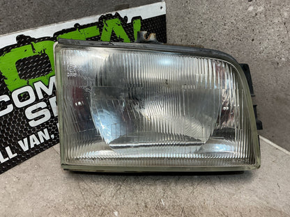 1998 Isuzu Bighorn UBS26GW- Right Headlight- (TAG16388)