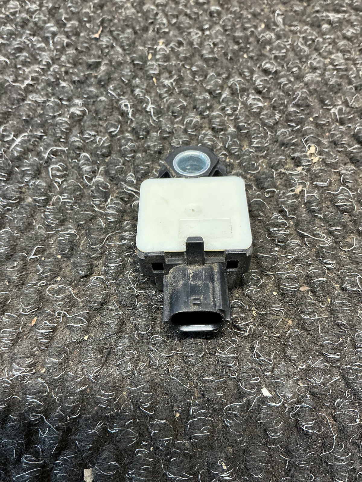 2010 Mitsubishi Outlander CW*W CW4W- Airbag Sensor- (TAG10339) PN: 8651A143
