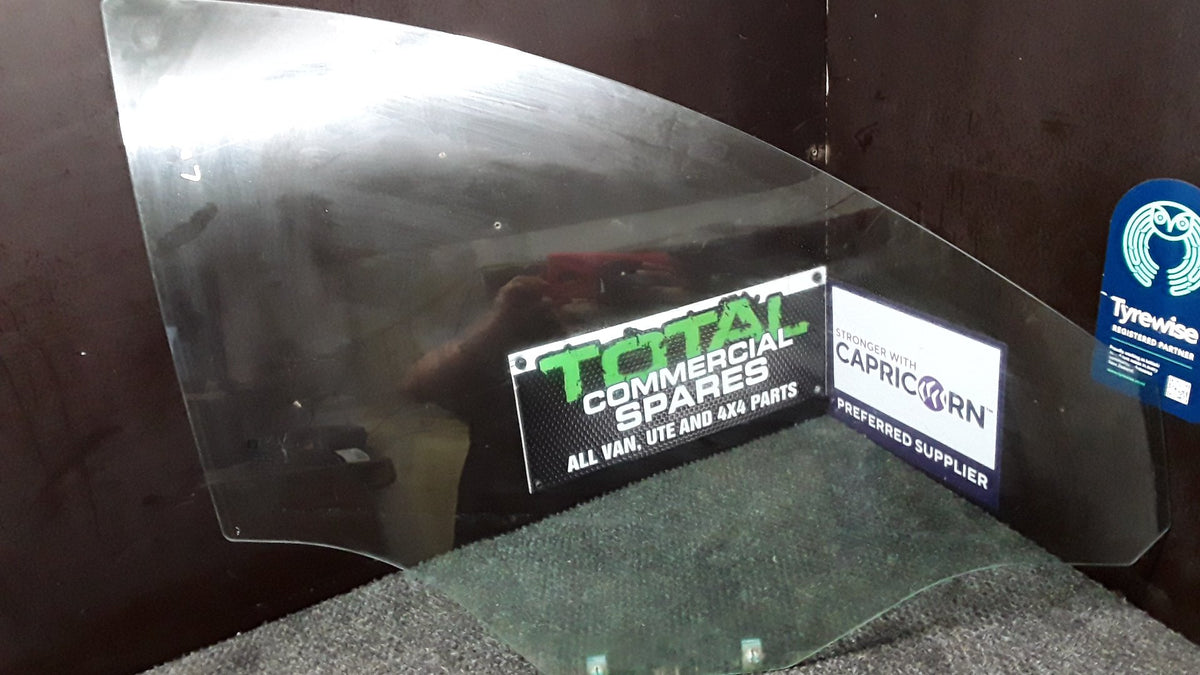 2013 Holden Captiva 7 LT 2WD 2.4 AT- Right Front Door Glass- (TAG6457)