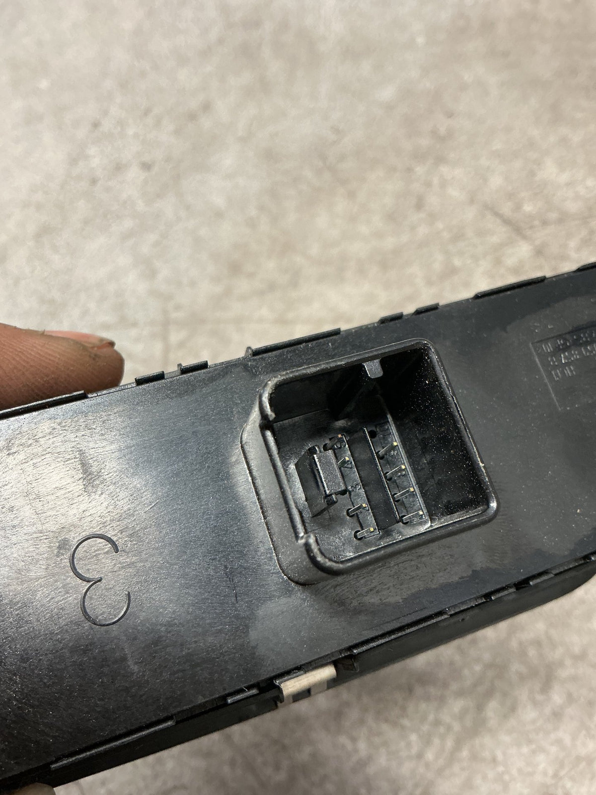 2013 Volkswagen Amarok- Master Power Window Switch- (TAG15447)
