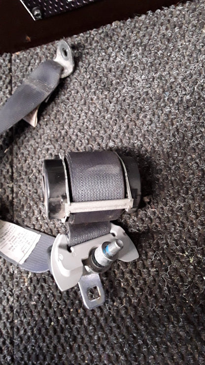 2005-2012 Mitsubishi Outlander II CW*W- Left Rear Seat Belt- (TAG6331)