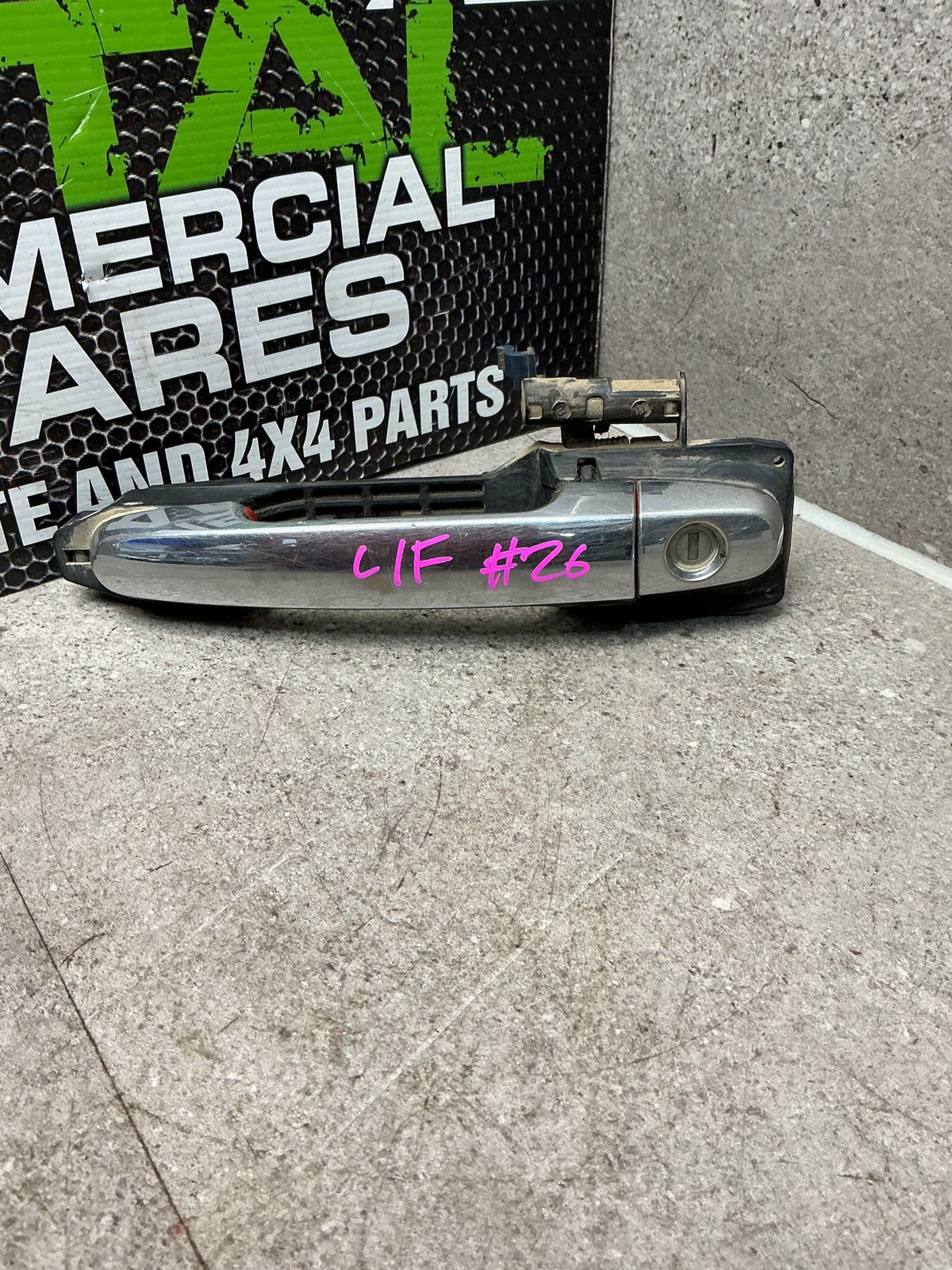 2005 Toyota Hilux VII N20- Left Front Door Exterior Handle- (TAG13687)