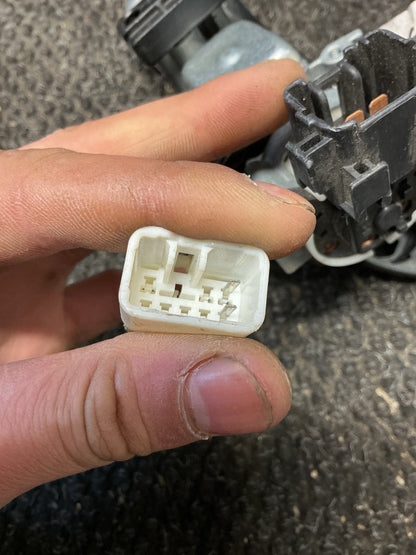 2011 Suzuki SX4 2W052- Ignition With Key- (TAG9960)
