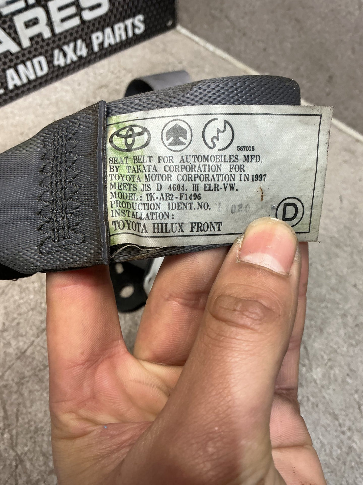 1995-1998 Toyota Hilux III N180- Left Front Seat Belt- (TAG16010)