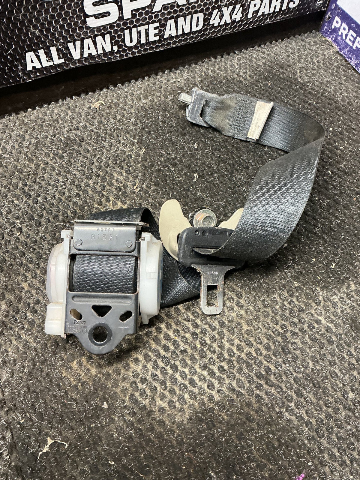 2012-2020 Mitsubishi Outlander III GF*W- Left Rear Seat Belt- (TAG11408)