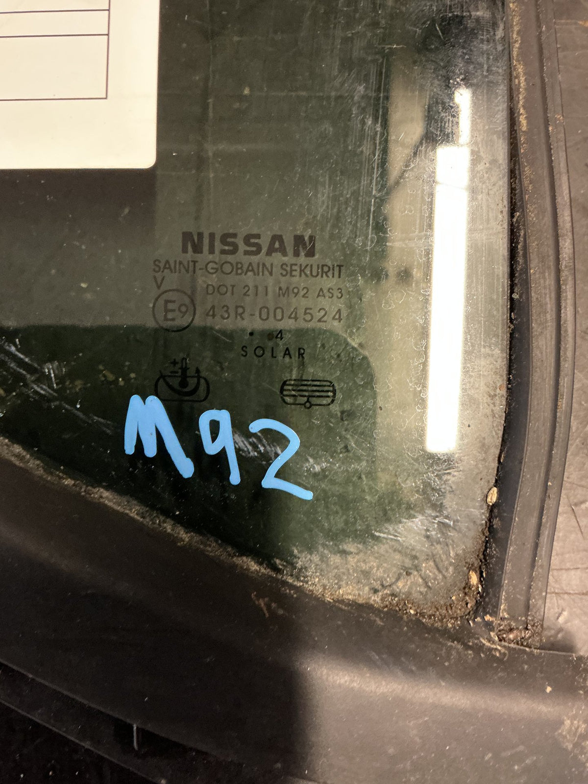 2012 Nissan Navara D40 - Right Rear Quarter Door Glass - (TAG18664)