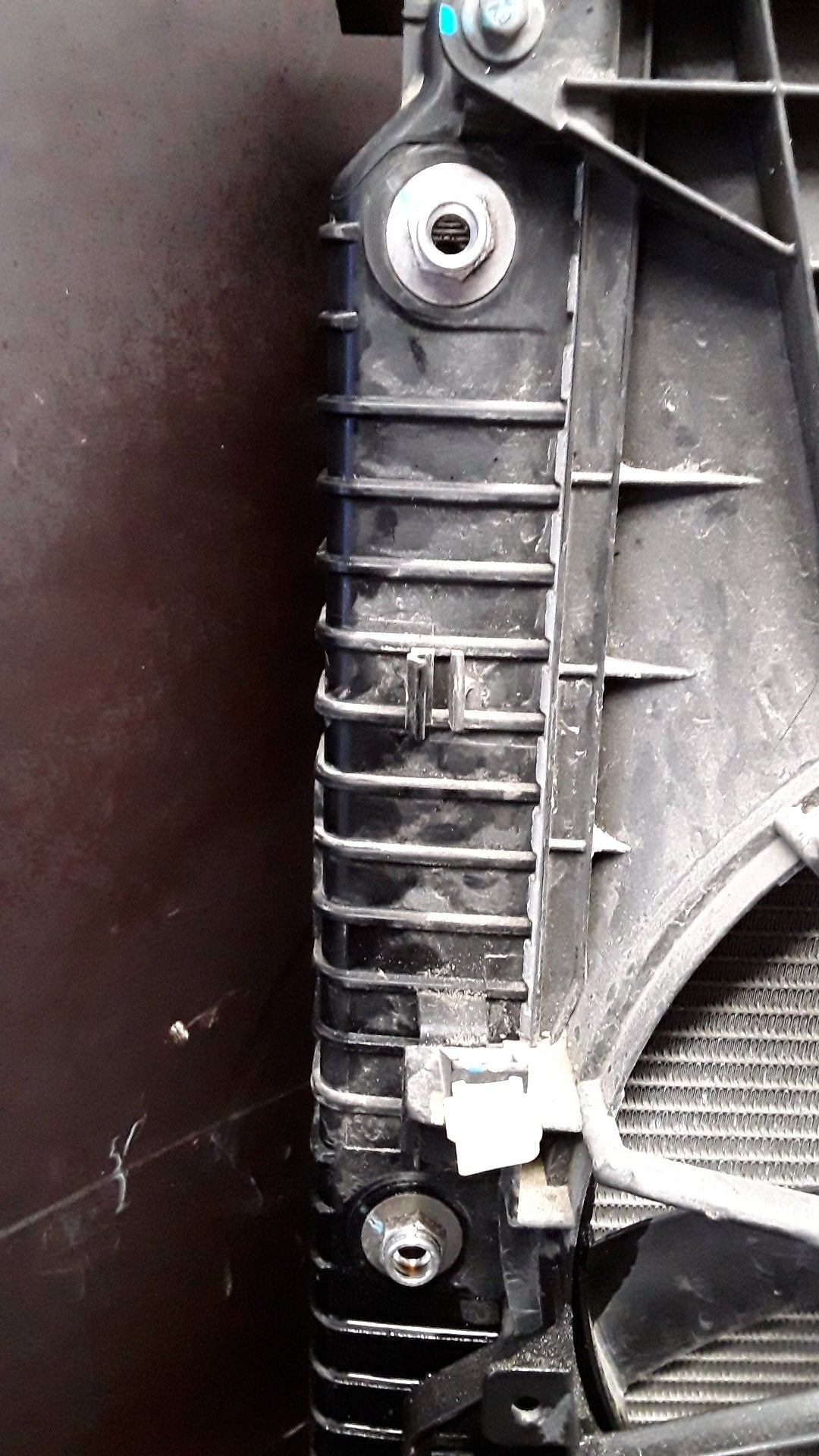 2013 Captiva LT 2WD 2.4 AT- Radiator- (TAG6418)