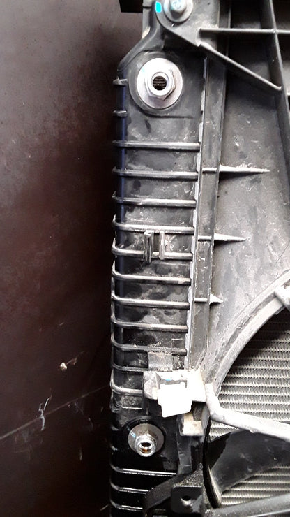 2013 Captiva LT 2WD 2.4 AT- Radiator- (TAG6418)