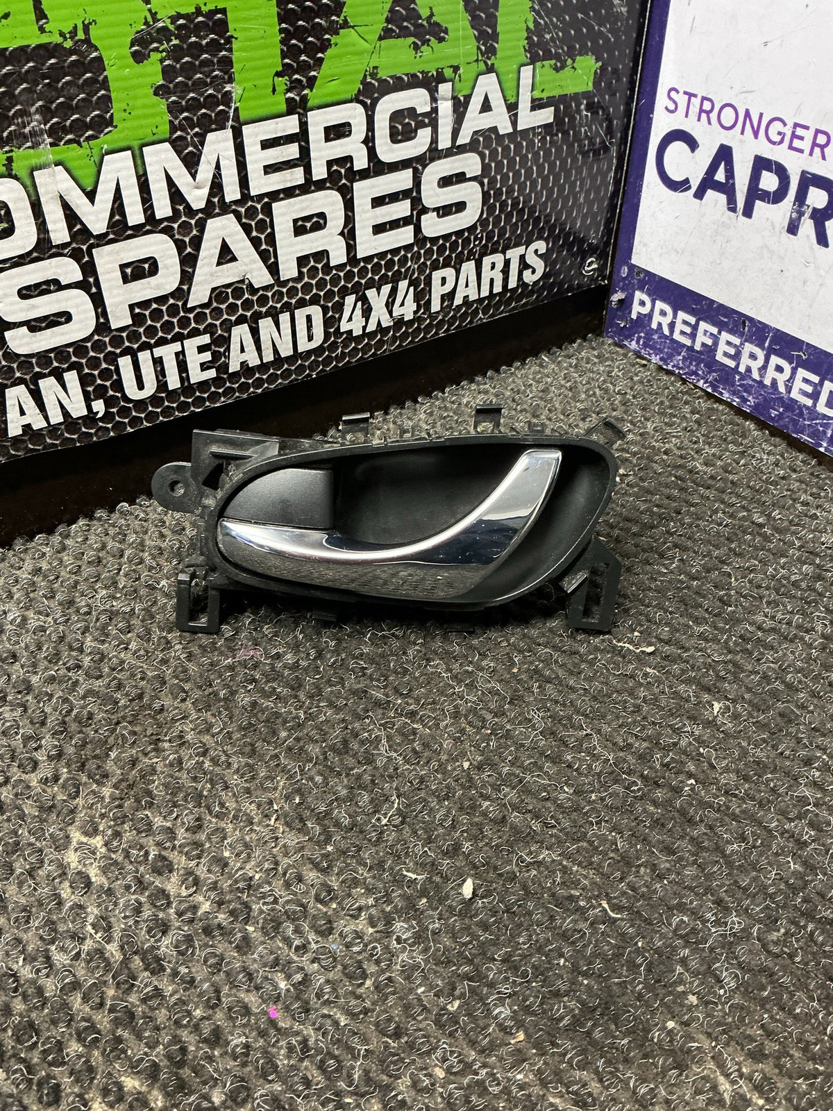 2013-2016 Nissan Serena C26- Left Front Door Interior Handle- (TAG9557)