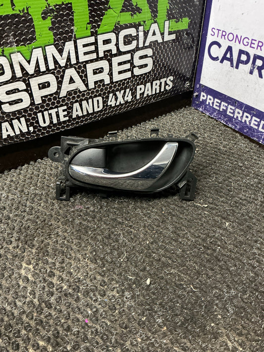 2013-2016 Nissan Serena C26- Left Front Door Interior Handle- (TAG9557)