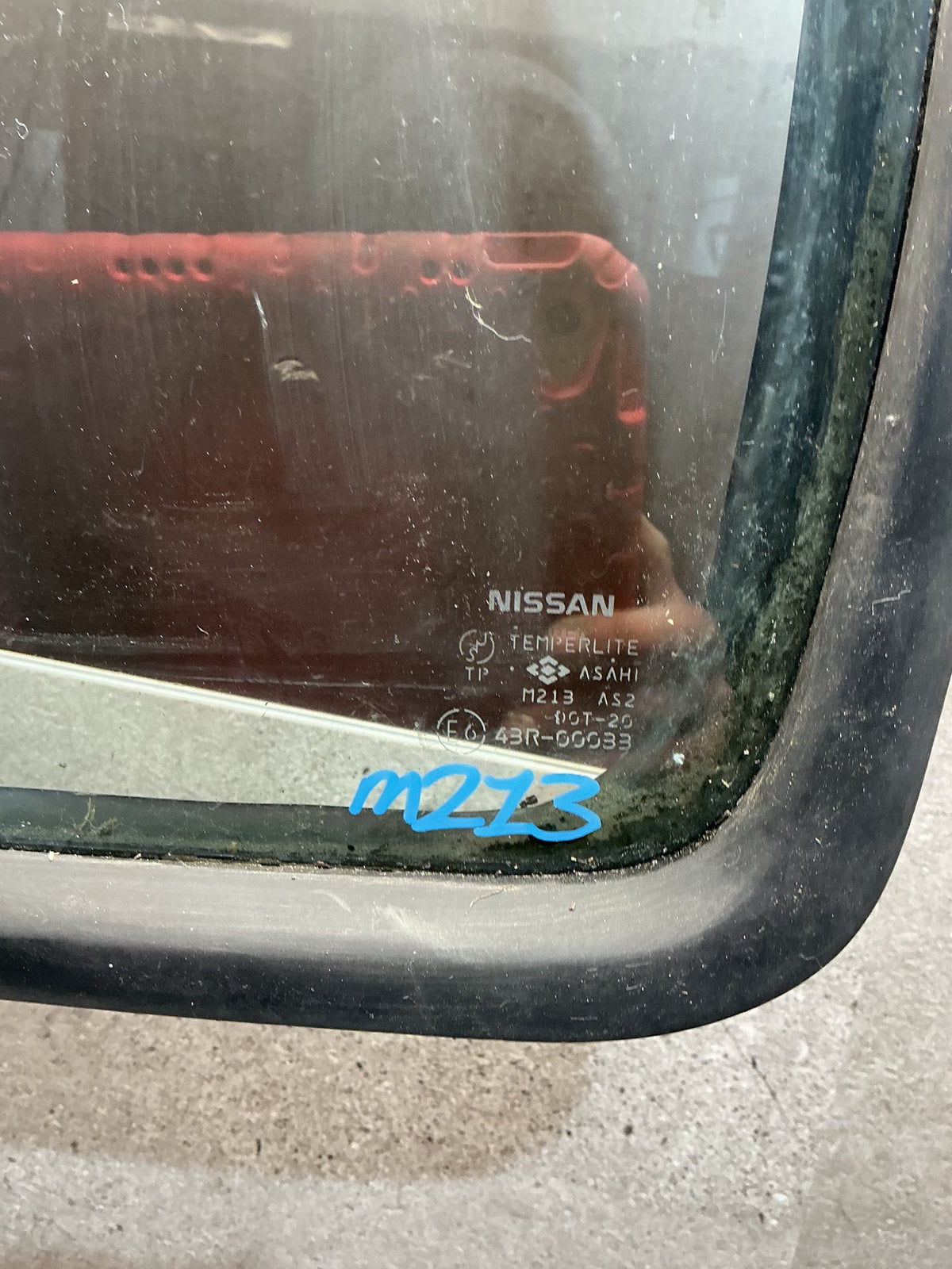 1996 Nissan Terrano R50 - Left Rear Quarter Door Glass - (TAG18673)