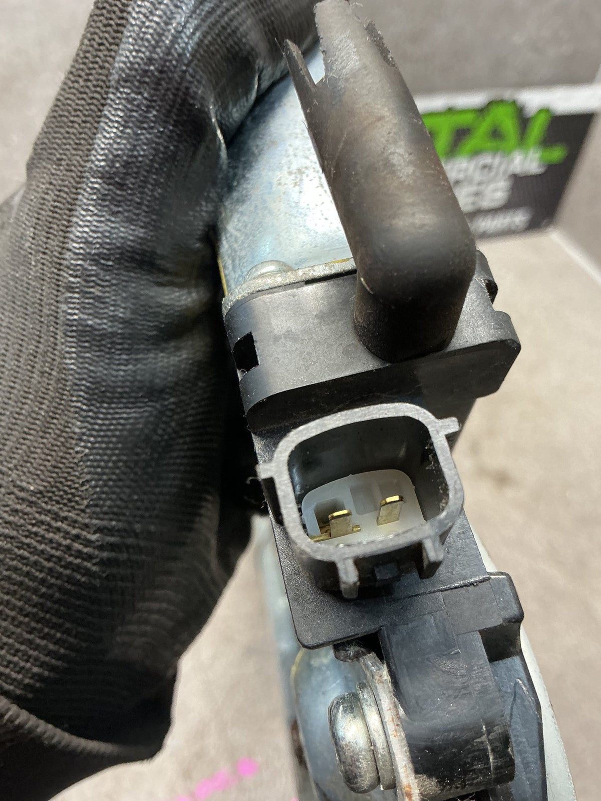 2007 Holden Rodeo- Left Front Window Regulator/Motor- (TAG14289)