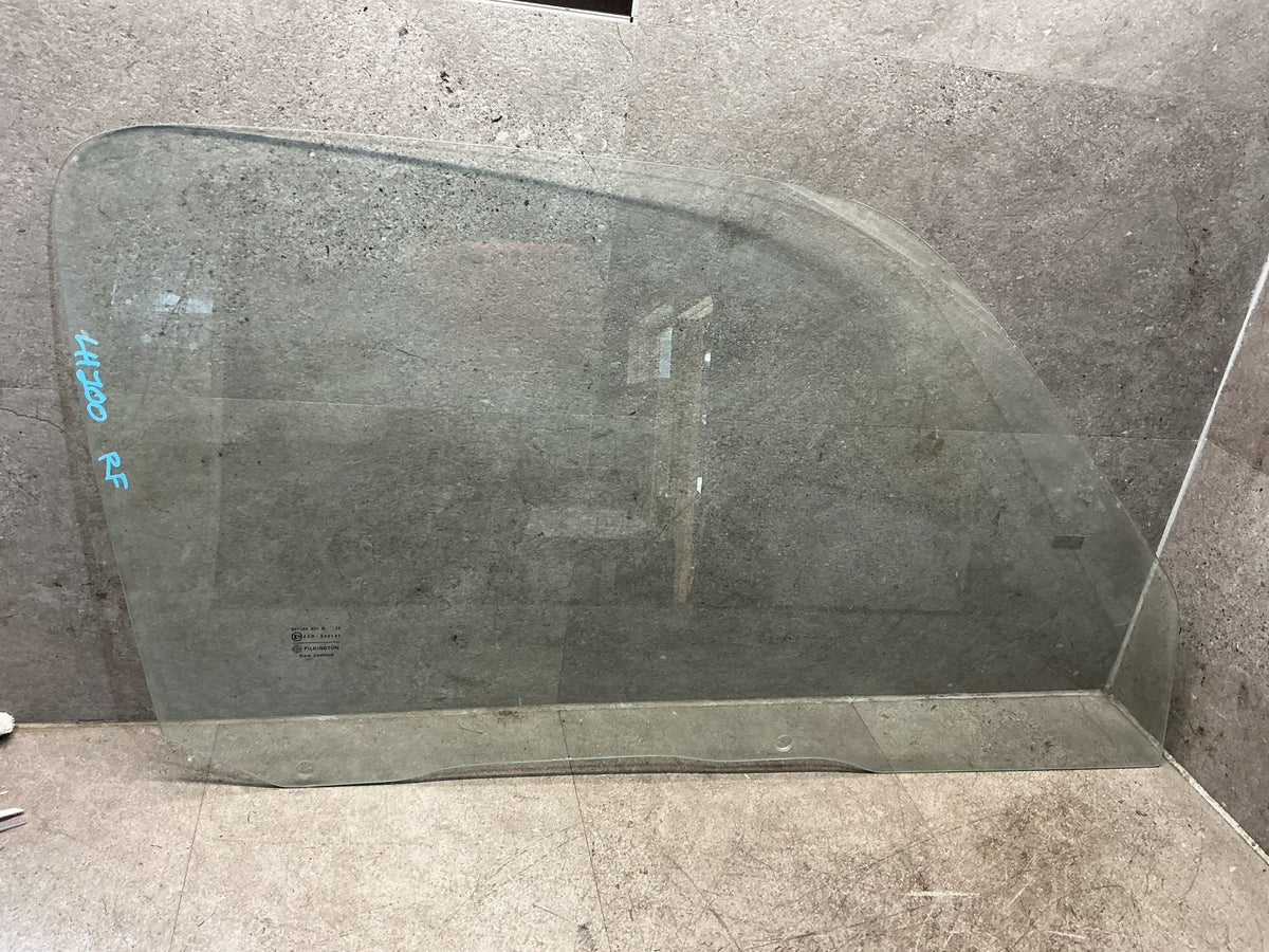 1992-2004 Toyota Hiace H100 - Right Front Door Glass - (TAG19019)