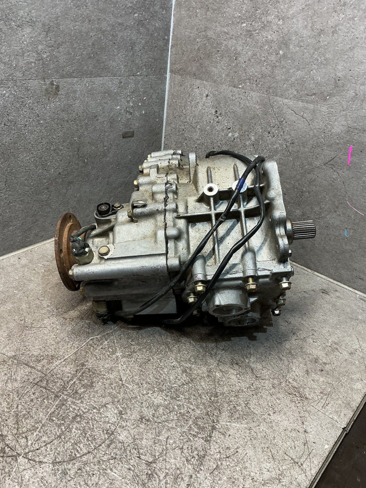 2006 Ford Courier- Transfer Case- (TAG17524)