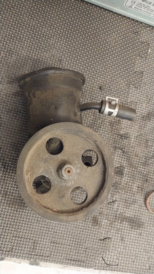 1998-2005 Toyota Hiace TRH200*- Power Steering Pump- (TAG1022)