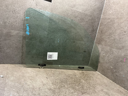 1994 Toyota Hilux LN47 - Right Front Door Glass - (TAG19087)