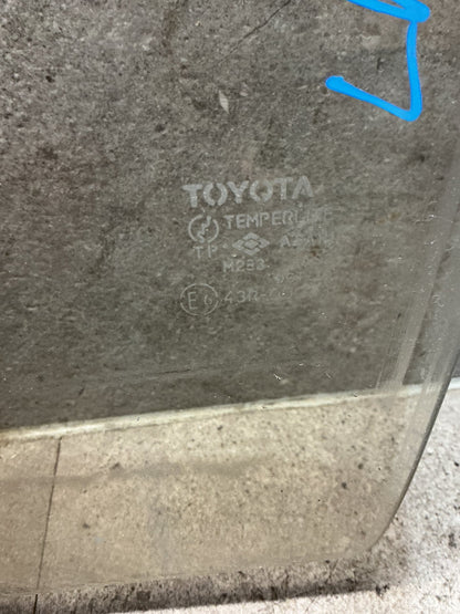 1994 Toyota Hilux Surf KZN130 - Left Front Door Glass - (TAG19159)