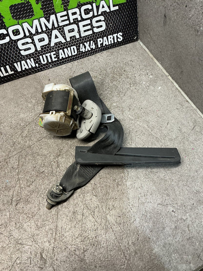 2004 Toyota Estima ACR30 - Left Rear 3rd Row Seat Belt - (TAG16134)