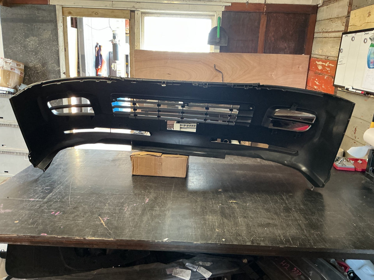 2005 Toyota Hiace KDH200- Front Bumper- (TAG11842) PN: #000317-1