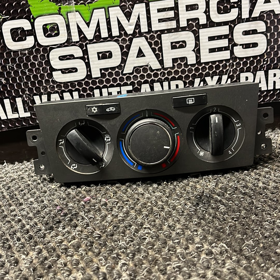 2013 Holden Captiva 5- Heater Controls- (TAG8201)