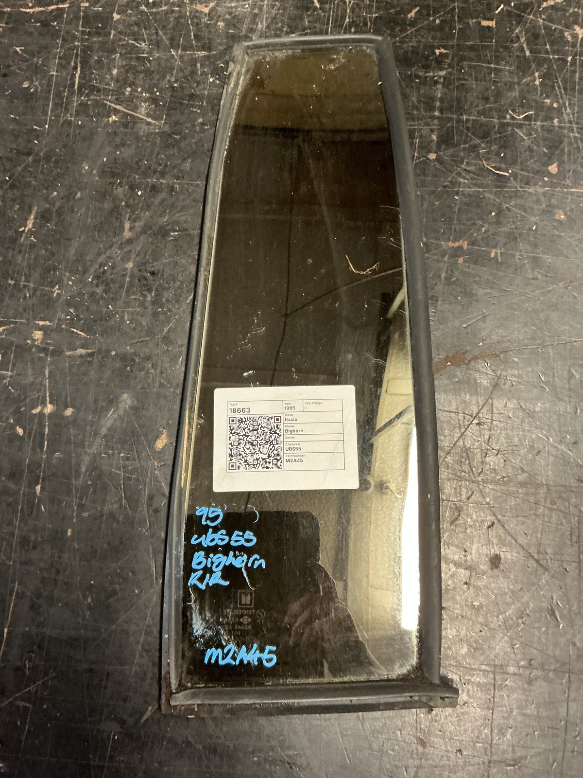 1995 Isuzu Bighorn UBS55 - Right Rear Quarter Door Glass - (TAG18663)