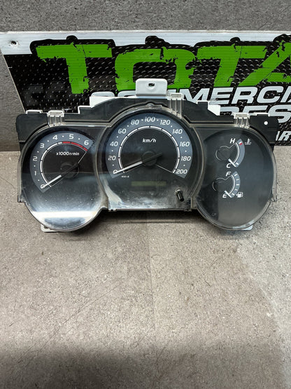 2006 Toyota Hilux- Instrument Cluster- (TAG11804)