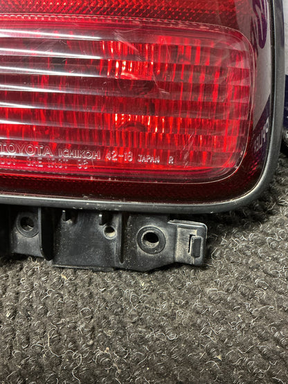 1994-1999 Toyota RAV4 SXA11- Right Taillight- (TAG9888)