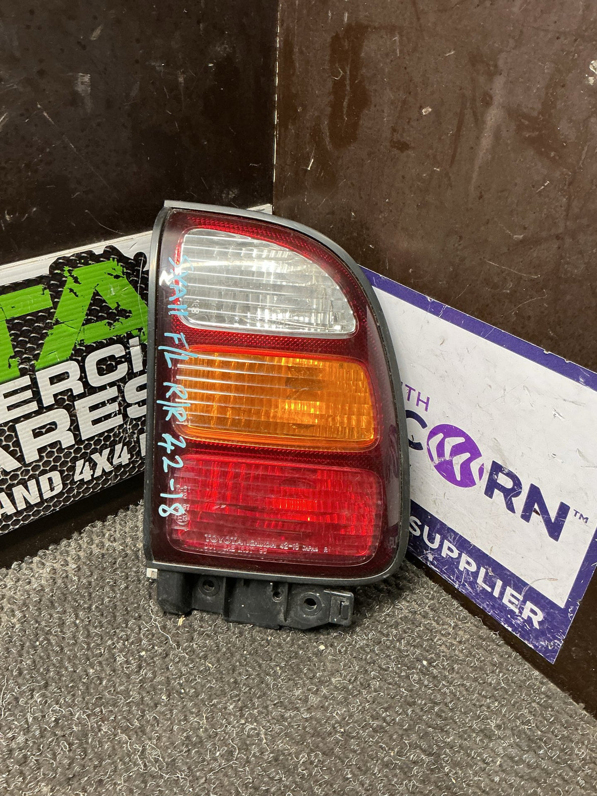 1994-1999 Toyota RAV4 SXA11- Right Taillight- (TAG9891)