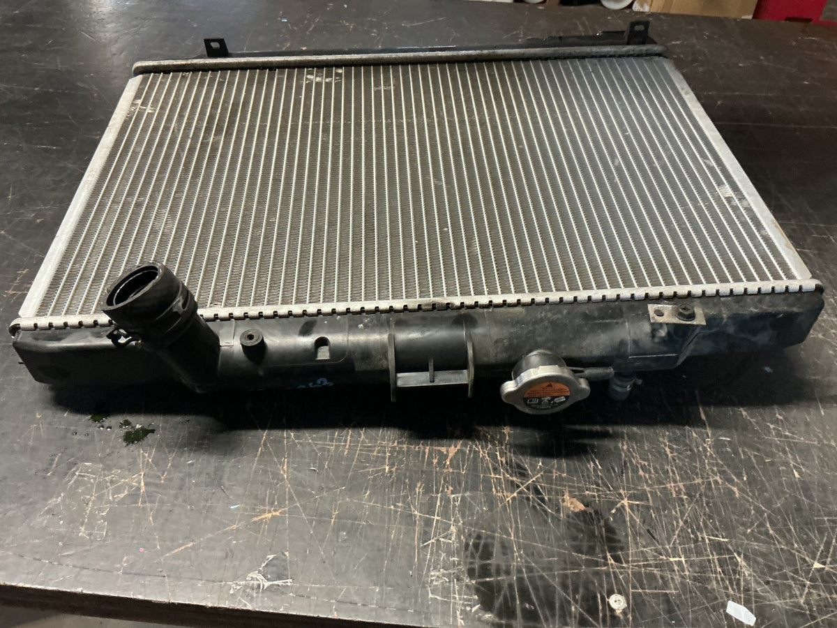 2011 Nissan Caravan VWE25- Radiator- (TAG14475)