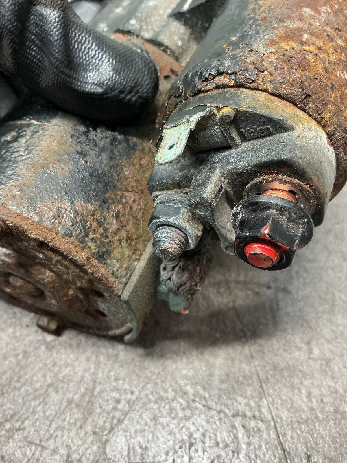 2010 Hyundai Tucson- Starter Motor- (TAG14557)