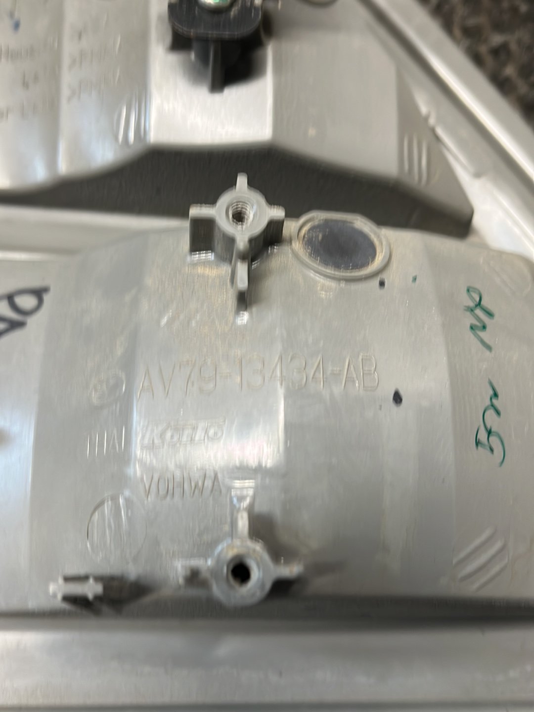 2012 Mazda BT-50- Right Tailgate Light- (TAG9114)
