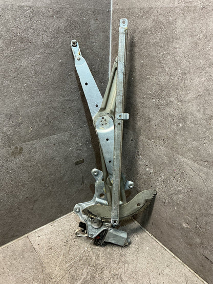 1996-2000 Toyota Land Cruiser J90 - Right Front Window Regulator/Motor - (TAG18056)