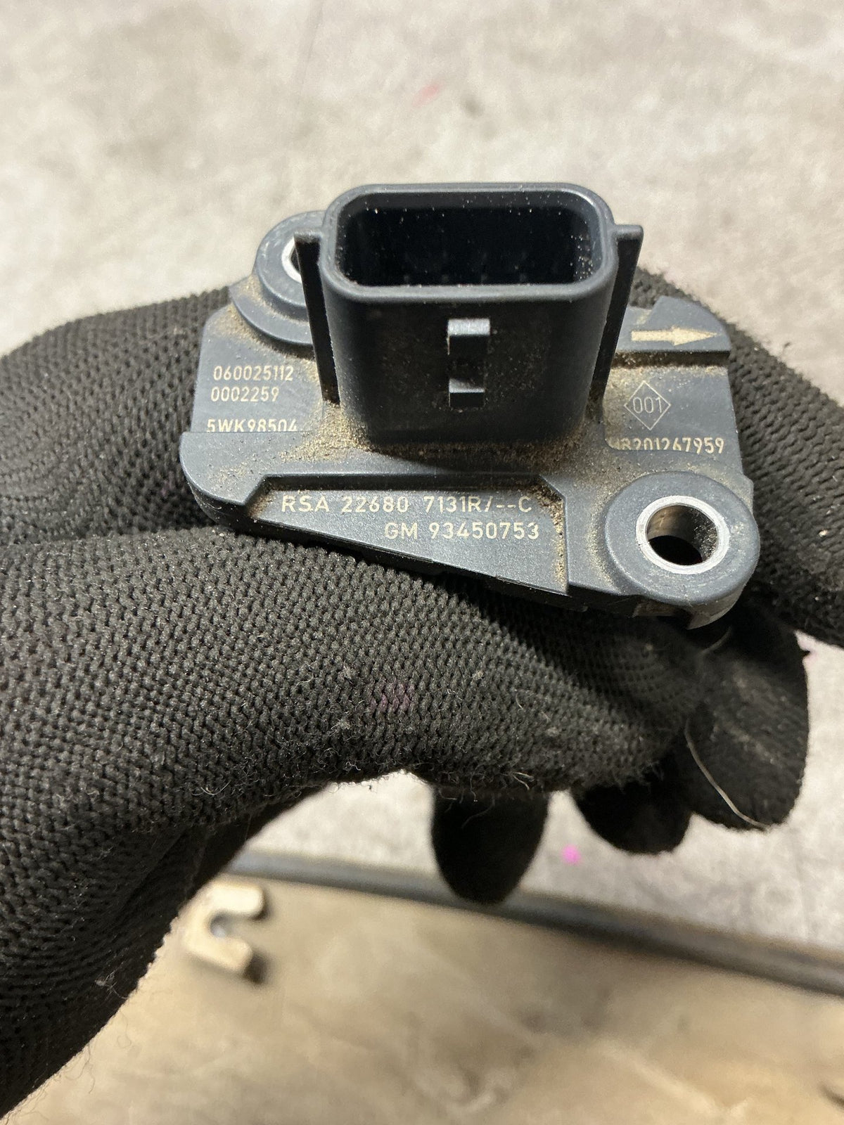 2016 Nissan Navara- Air Flow Meter- (TAG16835)