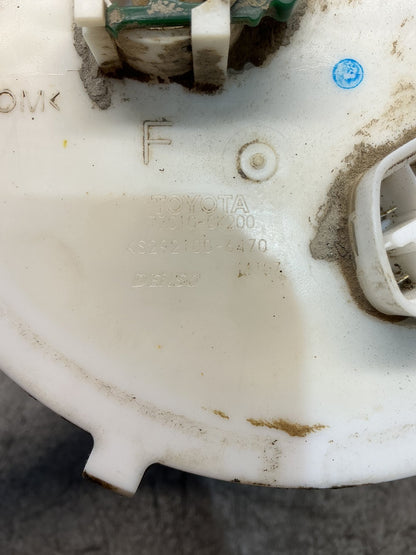 2017 Toyota Hilux SR5 - Fuel Pump - (TAG18541)