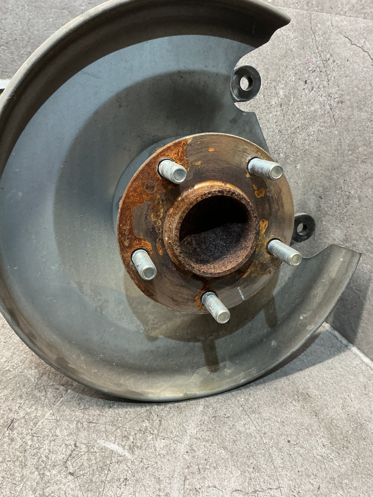 2021 Mitsubishi Outlander GF8- Left Rear Hub Assembly- (TAG16926)