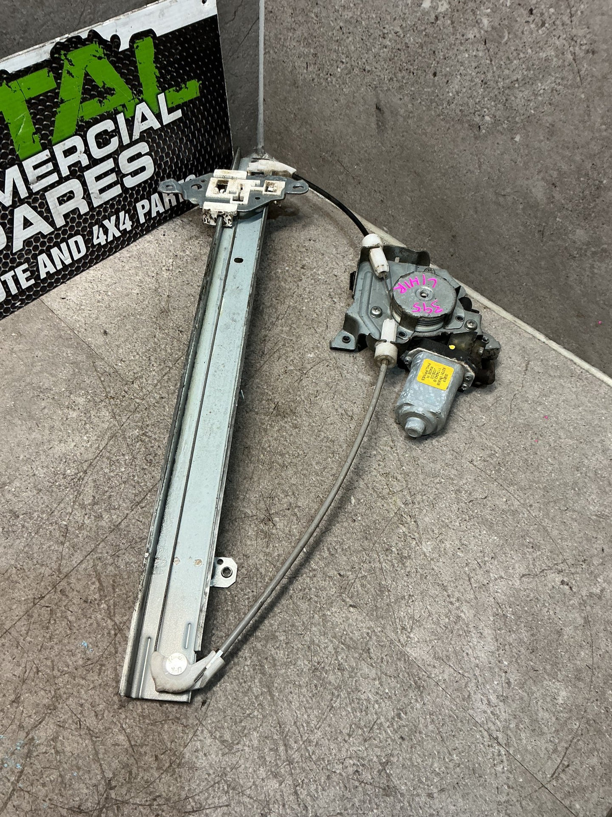 2011 Nissan Navara- Left Rear Window Regulator/Motor- (TAG16029)