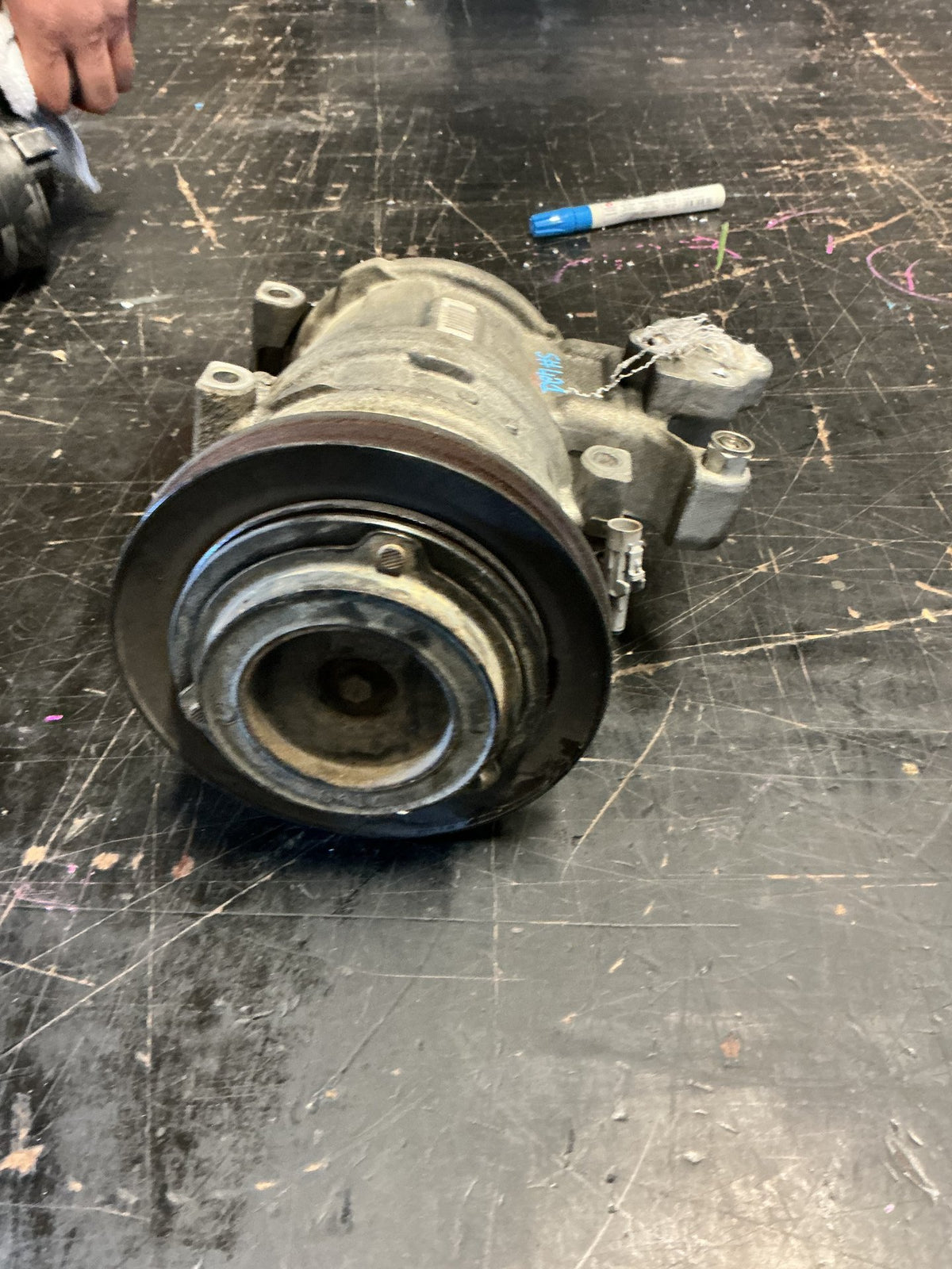 1997 Toyota Land Cruiser Prado KZJ95 - A/C Compressor - (TAG18565)