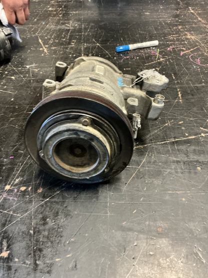 1997 Toyota Land Cruiser Prado KZJ95 - A/C Compressor - (TAG18565)