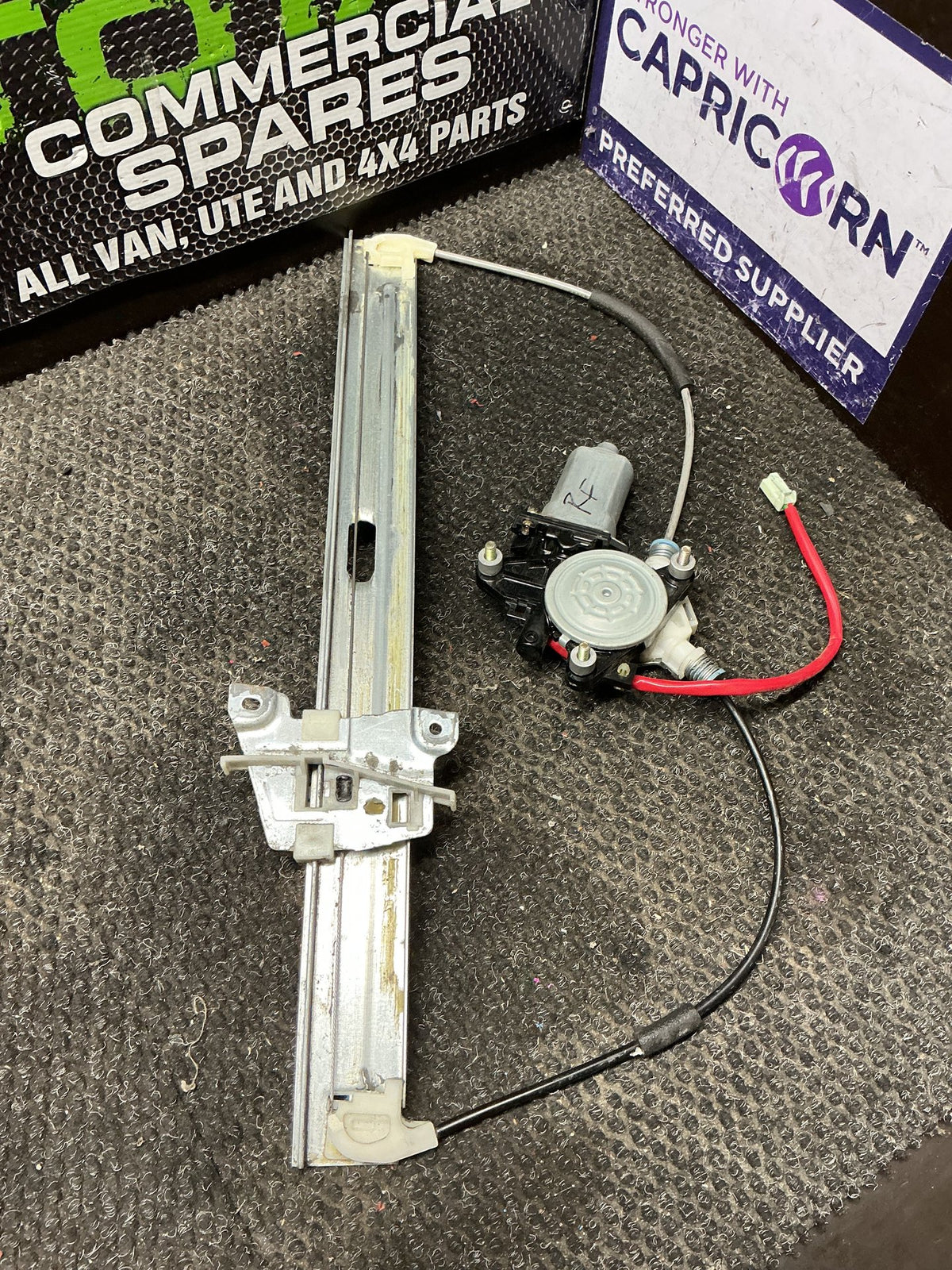 2001-2010 Ford Escape- Right Front Window Regulator/Motor- (TAG10522)