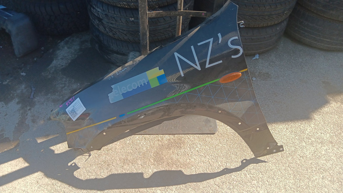2005 Ford Escape XLT V6 AUTO- Left Front Guard- (TAG5551)