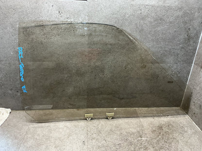 1994-1998 Nissan Terrano D21 - Right Front Door Glass - (TAG19082)