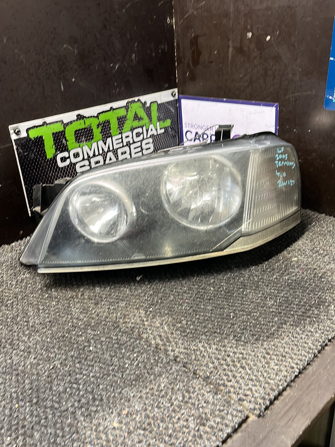2005 Ford Territory- Left Headlight- (TAG9077)