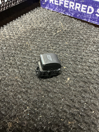 2013-2014 Ford Kuga II TF- Left Front Window Switch- (TAG9631)