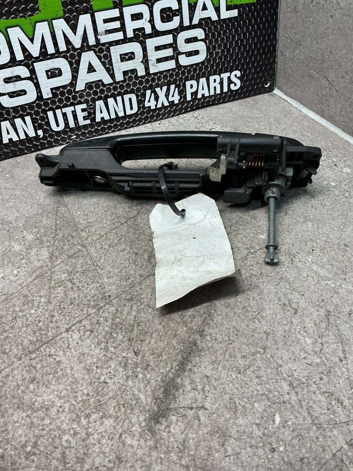 2010 Suzuki Grand Vitara 7W100- Right Front Door Exterior Handle- (TAG14753)