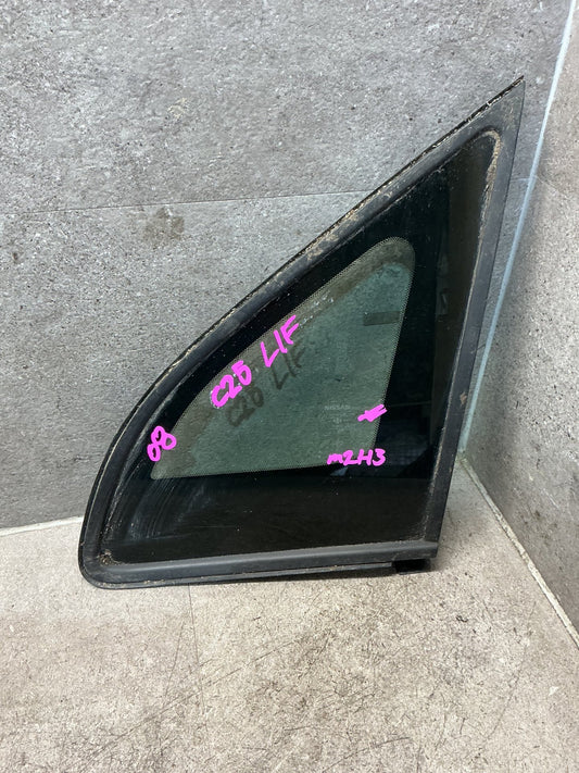 2008 Nissan Serena C25 - Left Front Quarter Door Glass - (TAG18778)
