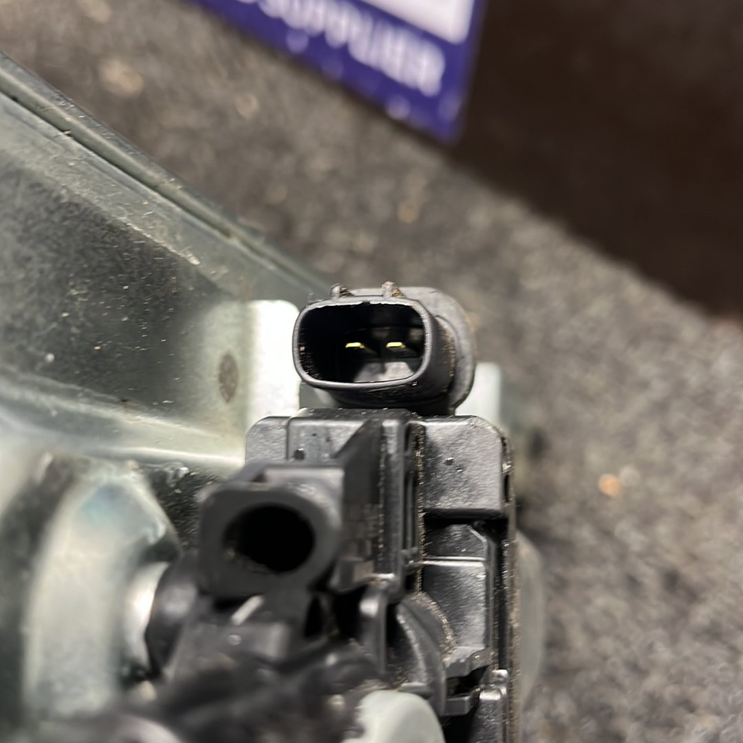 2011 Suzuki Grand Vitara- Left Front Window Regulator/Motor- (TAG7619)