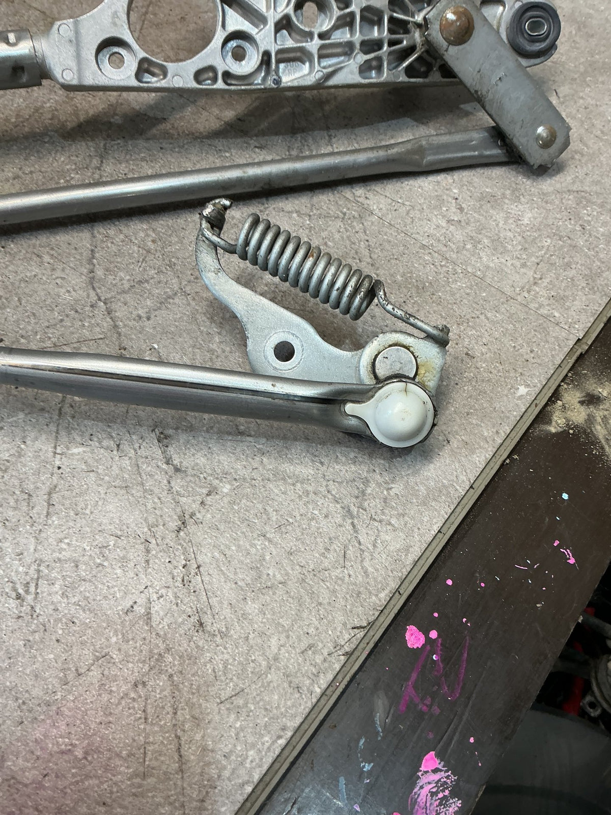 2007-2014 Toyota Highlander U40- Wiper Linkage- (TAG13267)