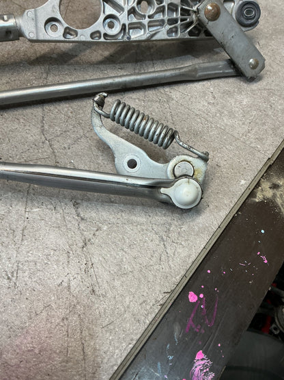 2007-2014 Toyota Highlander U40- Wiper Linkage- (TAG13267)
