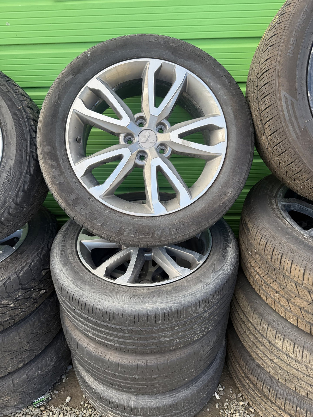 Mitsubishi Outlander- Wheel Set- (TAG17207)